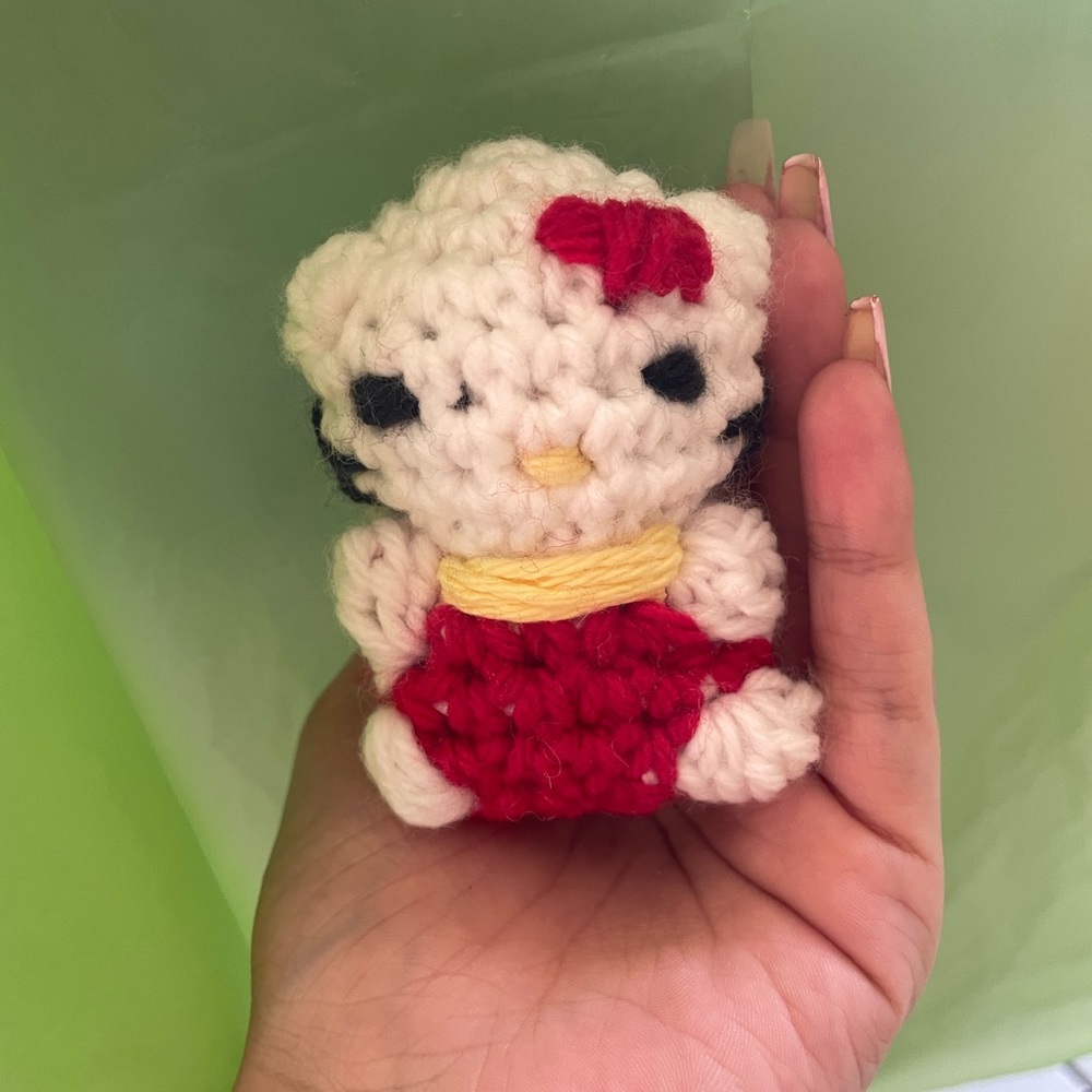 Crochet Mini Hello Kitty